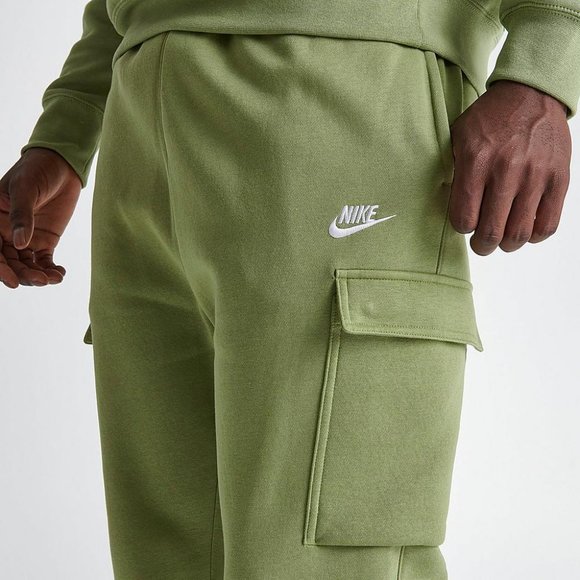 NWT NIKE MEN'S CARGO FLEECE SPORTSWEAR JOGGER ALLIGATOR GREEN - Picture 2 of 4